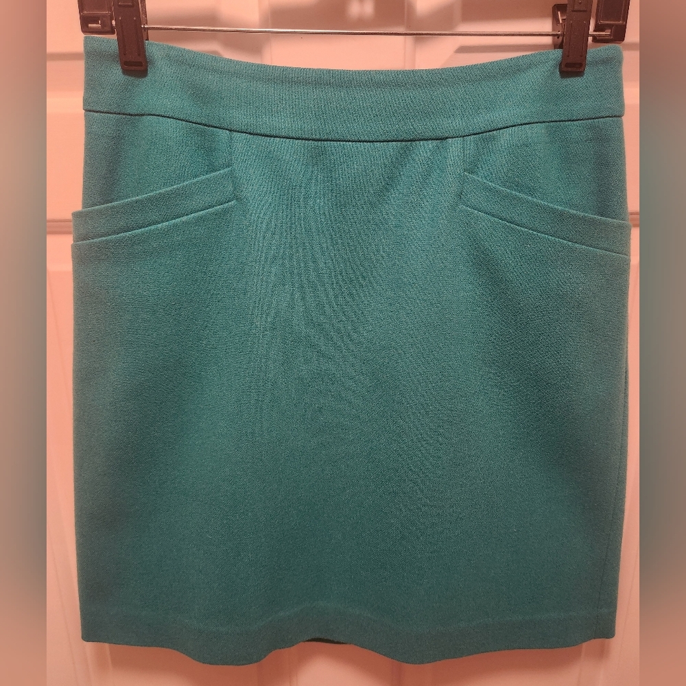 Ann Taylor Wool Mini Skirt With Lining Size 0 EUC